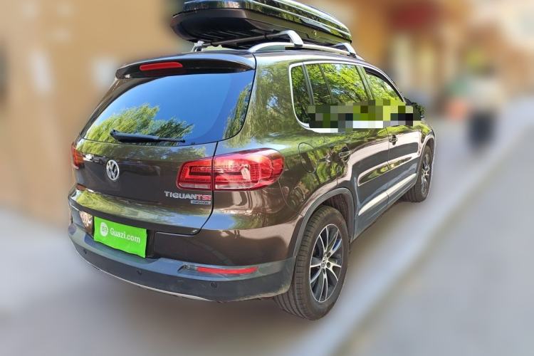 Used Volkswagen Tiguan 2015 2.0 TSI Automatic All-Wheel Drive Luxury Edition Rear Right 45 Deg
