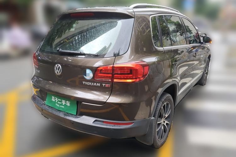Used Volkswagen Tiguan 2015 1.8TSI Automatic Two-Wheel Drive Luxury Model Rear Right 45 Deg
