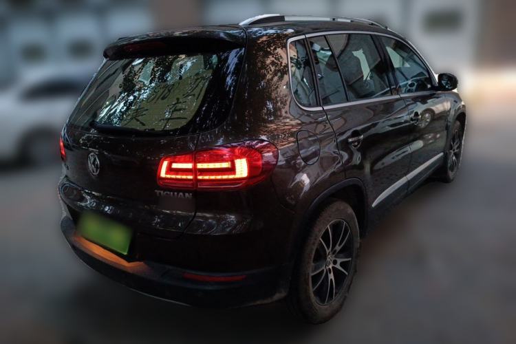 Used Volkswagen Tiguan 2015 1.8TSI Automatic Two-Wheel Drive Luxury Model Rear Right 45 Deg