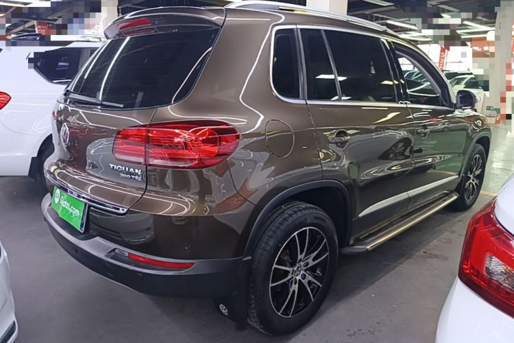 Used Volkswagen Tiguan 2015 1.8TSI Automatic Two-Wheel Drive Luxury Model Rear Right 45 Deg
