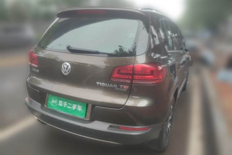 Used Volkswagen Tiguan 2015 1.8TSI Automatic Two-Wheel Drive Luxury Model Rear Right 45 Deg