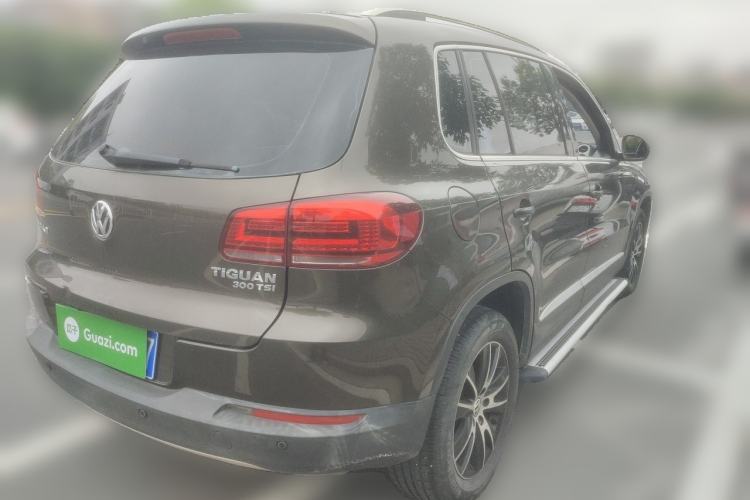 Used Volkswagen Tiguan 2015 1.8TSI Automatic Two-Wheel Drive Luxury Model Rear Right 45 Deg