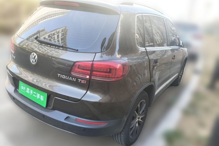 Used Volkswagen Tiguan 2015 1.8TSI Automatic Two-Wheel Drive Luxury Model Rear Right 45 Deg