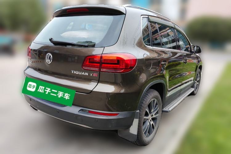 Used Volkswagen Tiguan 2015 1.8TSI Automatic Two-Wheel Drive Luxury Model Rear Right 45 Deg