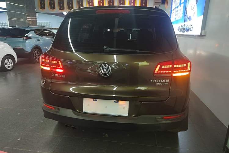 Used Volkswagen Tiguan 2015 1.8TSI Automatic Two-Wheel Drive Trend Edition Rear