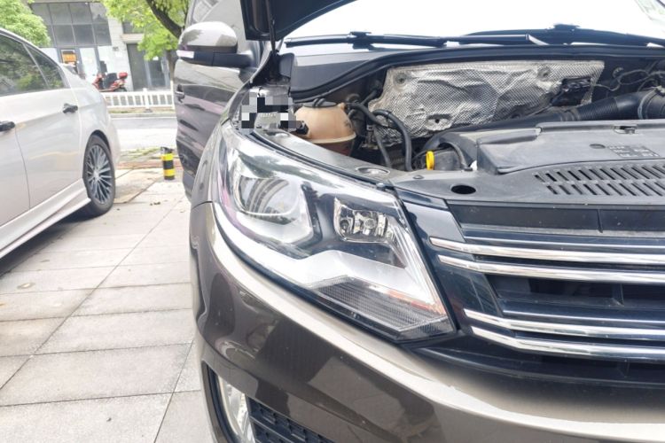 Used Volkswagen Tiguan 2015 1.8TSI Automatic Two-Wheel Drive Comfort Edition Right Front Headlight
