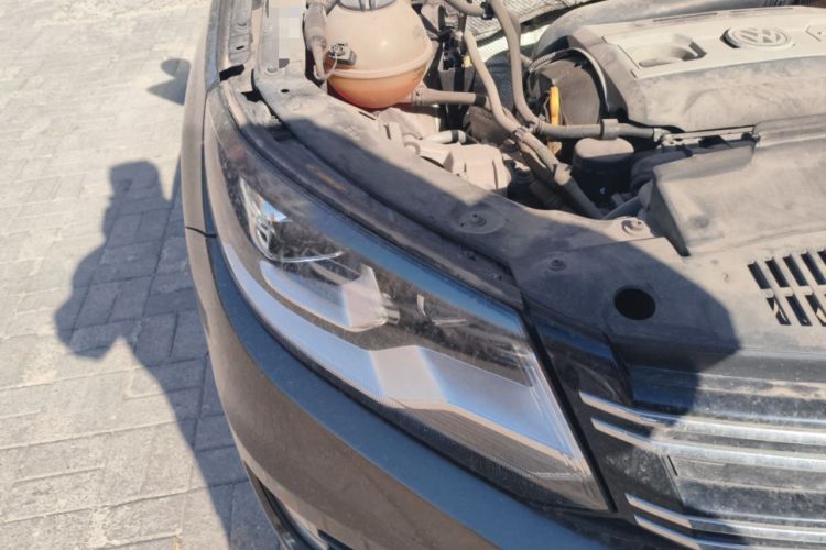Used Volkswagen Tiguan 2015 1.8TSI Automatic Two-Wheel Drive Comfort Edition Right Front Headlight