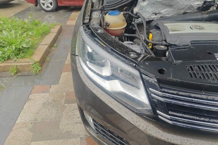 Used Volkswagen Tiguan 2015 1.8TSI Automatic Two-Wheel Drive Luxury Model Right Front Headlight