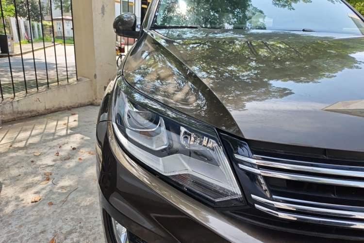 Used Volkswagen Tiguan 2015 1.8TSI Automatic Two-Wheel Drive Comfort Edition Right Front Headlight