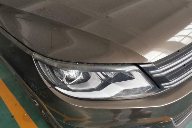Used Volkswagen Tiguan 2015 1.8TSI Automatic Two-Wheel Drive Luxury Model Right Front Headlight