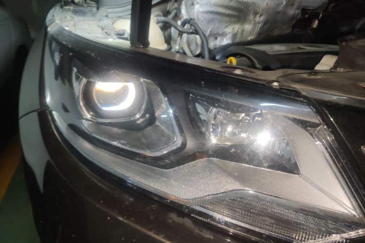 Used Volkswagen Tiguan 2015 1.8TSI Automatic Two-Wheel Drive Comfort Edition Right Front Headlight