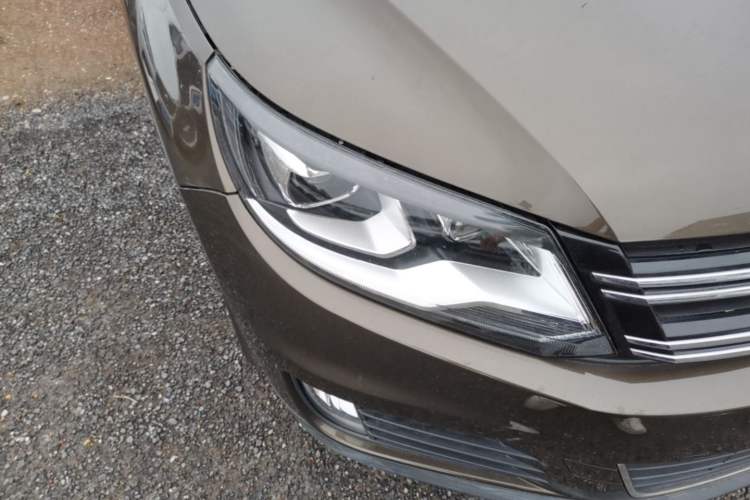 Used Volkswagen Tiguan 2015 1.8TSI Automatic Two-Wheel Drive Luxury Model Right Front Headlight