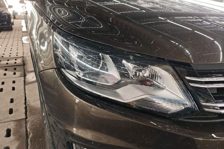 Used Volkswagen Tiguan 2015 1.8TSI Automatic Two-Wheel Drive Luxury Model Right Front Headlight