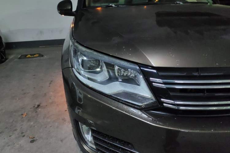 Used Volkswagen Tiguan 2015 1.8TSI Automatic Two-Wheel Drive Luxury Model Right Front Headlight