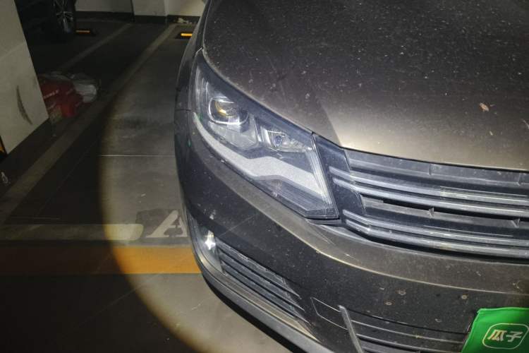 Used Volkswagen Tiguan 2015 1.8TSI Automatic Two-Wheel Drive Trend Edition Right Front Headlight