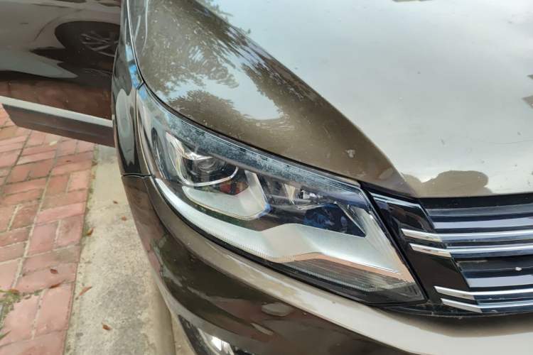 Used Volkswagen Tiguan 2015 1.8TSI Automatic Two-Wheel Drive Luxury Model Right Front Headlight