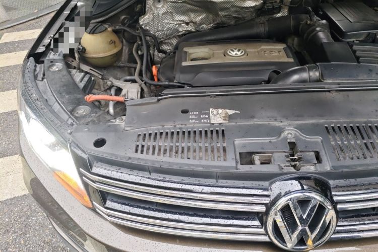 Used Volkswagen Tiguan 2015 1.8TSI Automatic Two-Wheel Drive Luxury Model Right Front Headlight