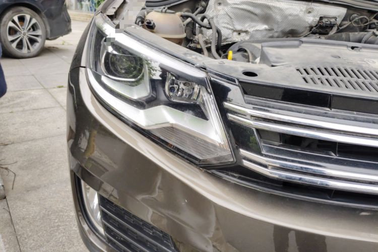Used Volkswagen Tiguan 2015 1.8TSI Automatic Two-Wheel Drive Luxury Model Right Front Headlight