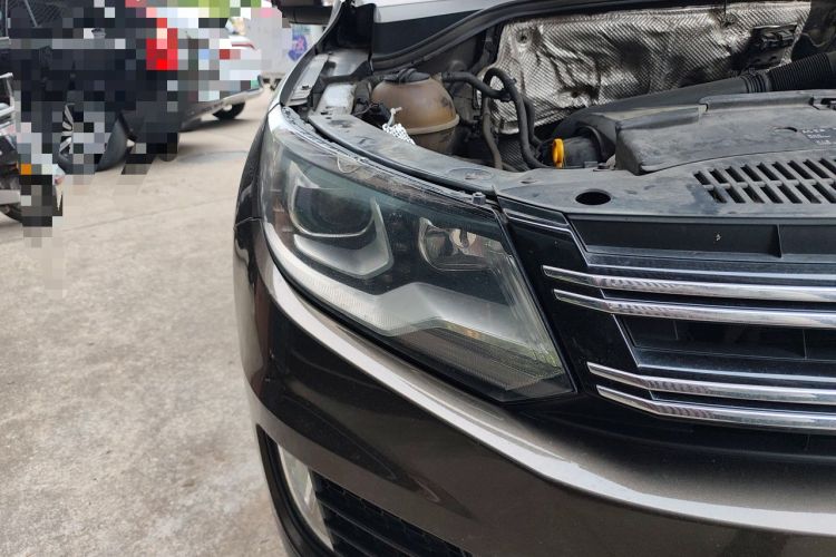 Used Volkswagen Tiguan 2015 1.8TSI Automatic Two-Wheel Drive Luxury Model Right Front Headlight