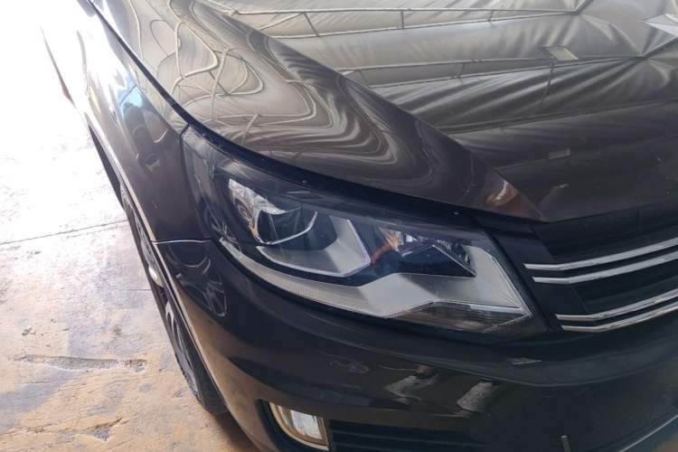 Used Volkswagen Tiguan 2015 1.8TSI Automatic Two-Wheel Drive Luxury Model Right Front Headlight