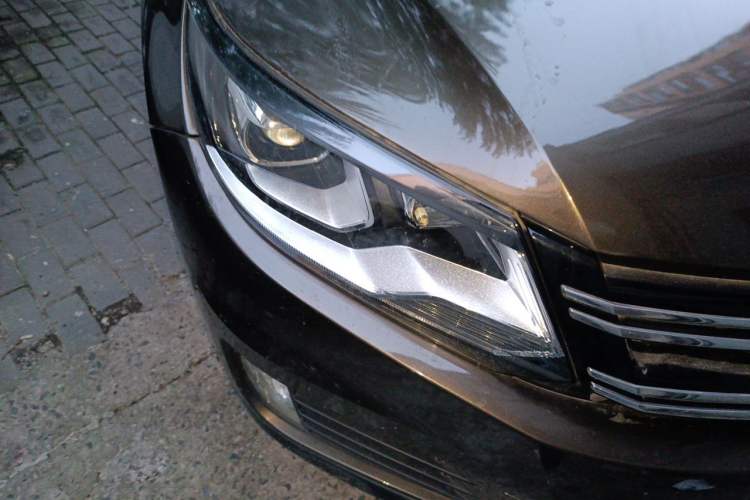 Used Volkswagen Tiguan 2015 1.8TSI Automatic Two-Wheel Drive Luxury Model Right Front Headlight