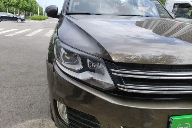 Used Volkswagen Tiguan 2015 1.8TSI Automatic Two-Wheel Drive Luxury Model Right Front Headlight