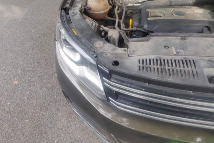 Used Volkswagen Tiguan 2015 1.8TSI Automatic Two-Wheel Drive Trend Edition Right Front Headlight