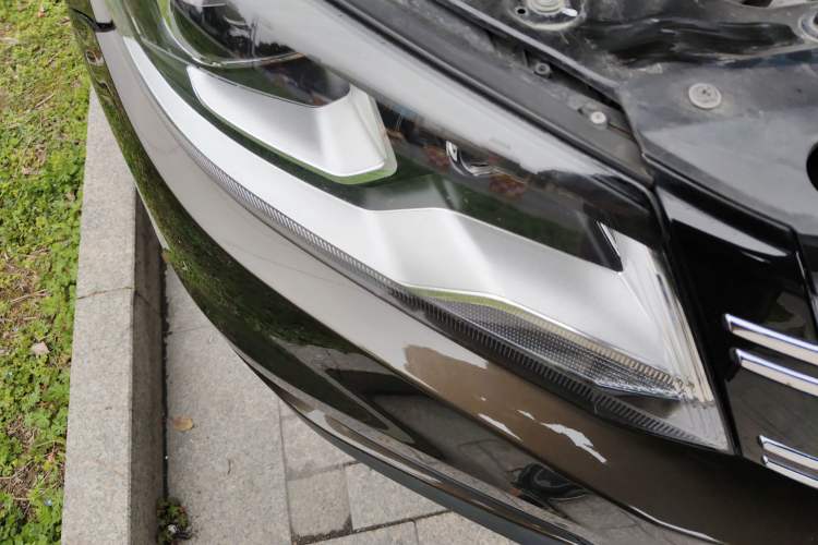 Used Volkswagen Tiguan 2015 1.8TSI Automatic Two-Wheel Drive Luxury Model Right Front Headlight
