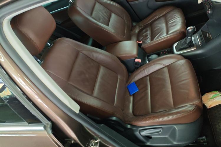 Used Volkswagen Tiguan 2015 2.0 TSI Comfort Edition Right Front Seat