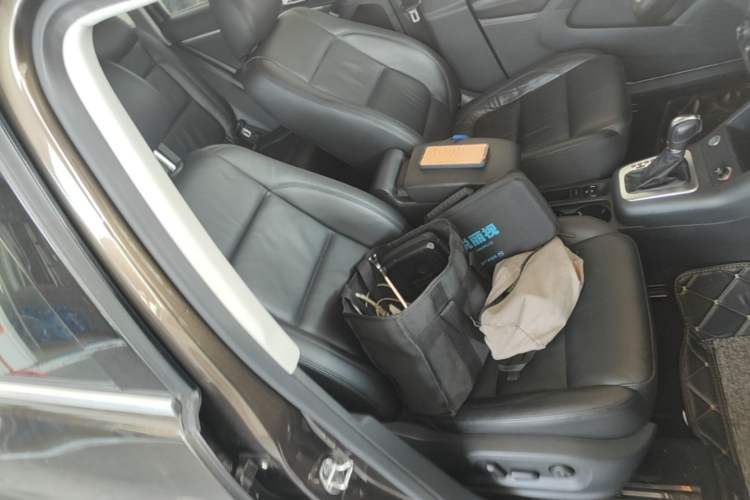 Used Volkswagen Tiguan 2015 1.8TSI Automatic Two-Wheel Drive Luxury Model Right Front Seat