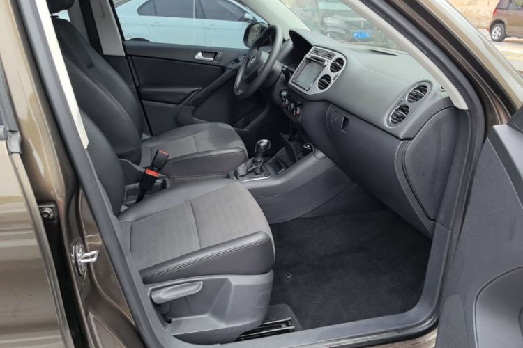 Used Volkswagen Tiguan 2015 1.8TSI Automatic Two-Wheel Drive Trend Edition Right Front Seat