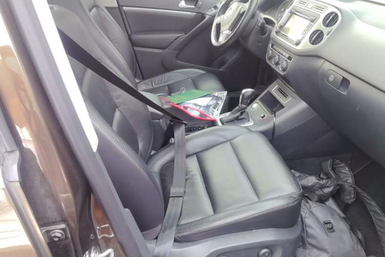 Used Volkswagen Tiguan 2015 1.8TSI Automatic Two-Wheel Drive Luxury Model Right Front Seat