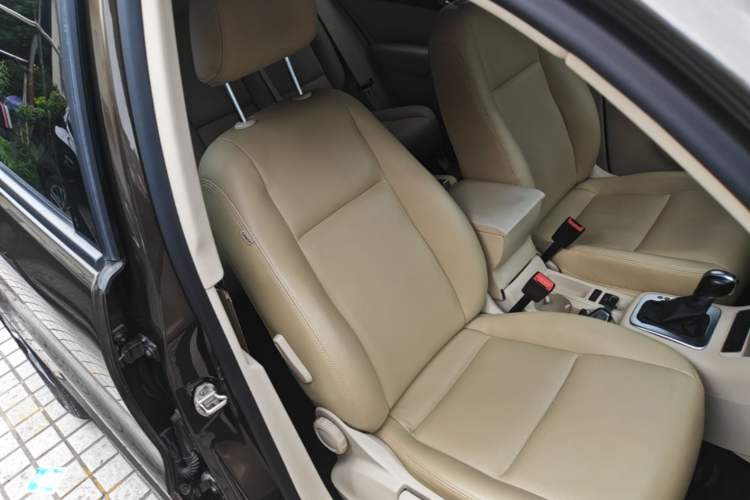 Used Volkswagen Tiguan 2015 1.8TSI Automatic Two-Wheel Drive Trend Edition Right Front Seat