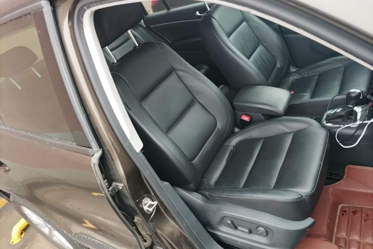 Used Volkswagen Tiguan 2015 1.8TSI Automatic Two-Wheel Drive Comfort Edition Right Front Seat