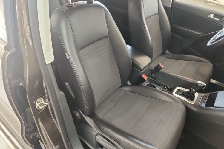 Used Volkswagen Tiguan 2015 1.8TSI Automatic Two-Wheel Drive Trend Edition Right Front Seat