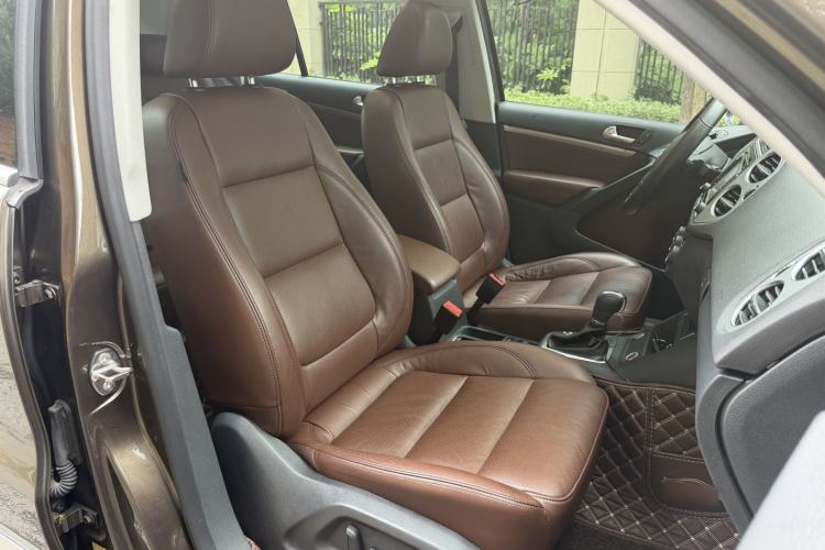 Used Volkswagen Tiguan 2015 1.8TSI Automatic Two-Wheel Drive Luxury Model Right Front Seat