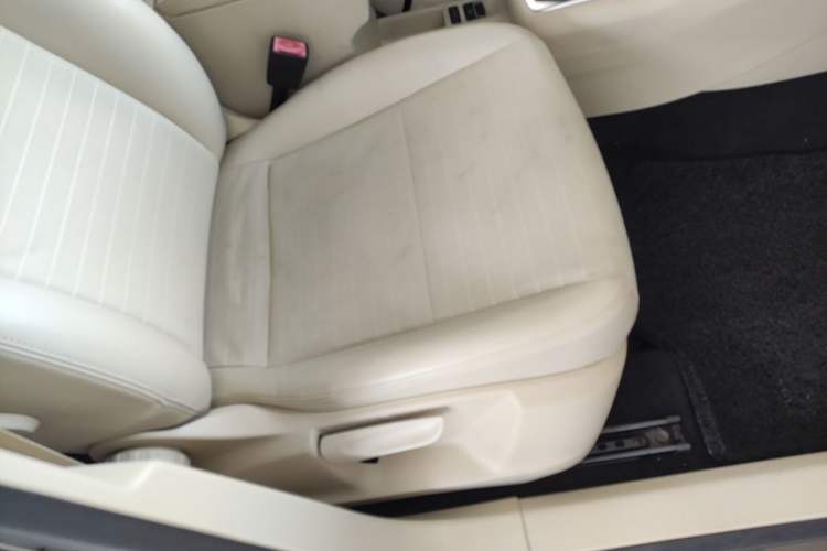 Used Volkswagen Tiguan 2015 1.8TSI Automatic Two-Wheel Drive Trend Edition Right Front Seat