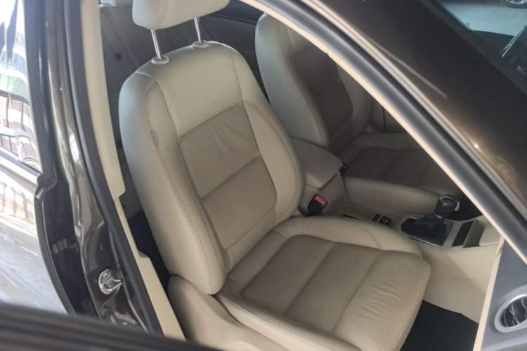 Used Volkswagen Tiguan 2015 1.8TSI Automatic Two-Wheel Drive Comfort Edition Right Front Seat