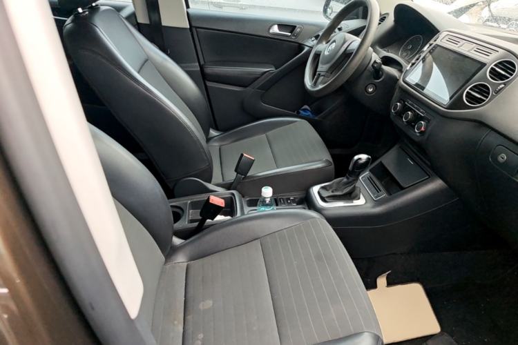 Used Volkswagen Tiguan 2015 1.8TSI Automatic Two-Wheel Drive Trend Edition Right Front Seat