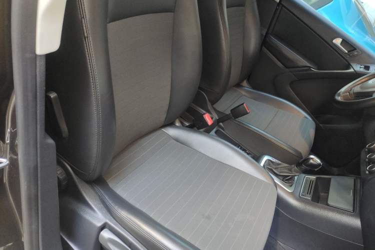 Used Volkswagen Tiguan 2015 1.8TSI Automatic Two-Wheel Drive Trend Edition Right Front Seat