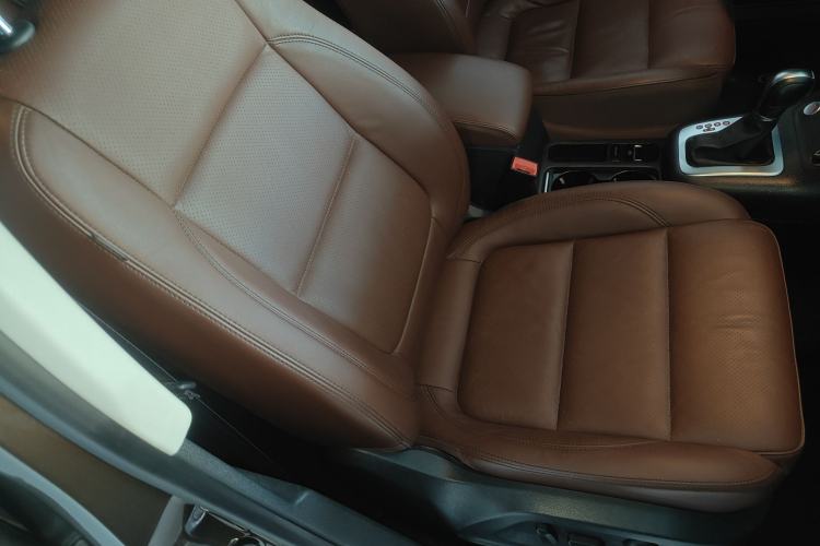Used Volkswagen Tiguan 2015 1.8TSI Automatic Two-Wheel Drive Luxury Model Right Front Seat