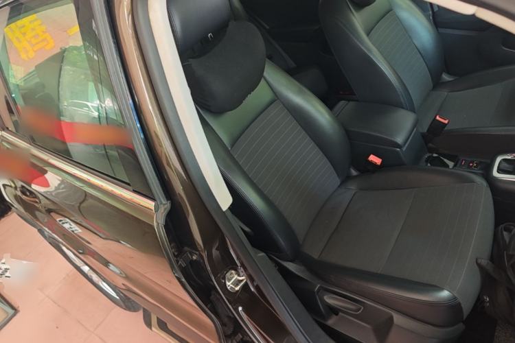 Used Volkswagen Tiguan 2015 1.8TSI Automatic Two-Wheel Drive Trend Edition Right Front Seat