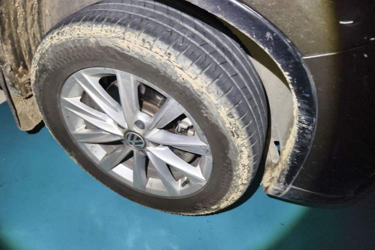 Used Volkswagen Tiguan 2015 1.8TSI Automatic Two-Wheel Drive Comfort Edition Right Front Wheel Hub