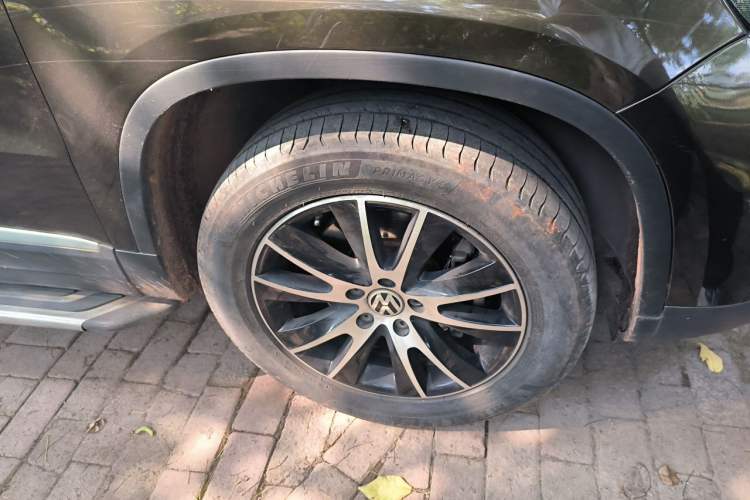 Used Volkswagen Tiguan 2015 1.8TSI Automatic Two-Wheel Drive Luxury Model Right Front Wheel Hub
