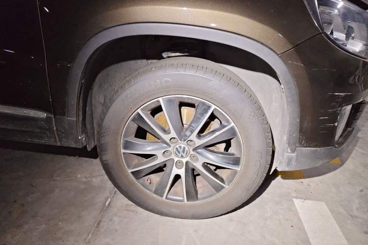 Used Volkswagen Tiguan 2015 1.8TSI Automatic Two-Wheel Drive Luxury Model Right Front Wheel Hub