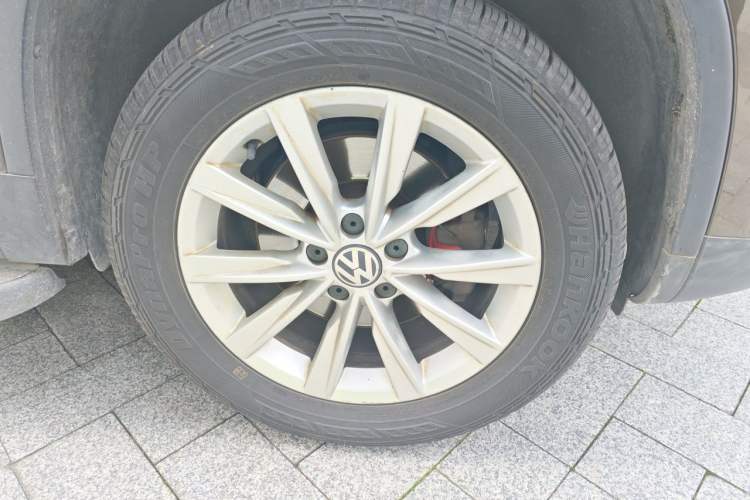 Used Volkswagen Tiguan 2015 1.8TSI Automatic Two-Wheel Drive Comfort Edition Right Front Wheel Hub