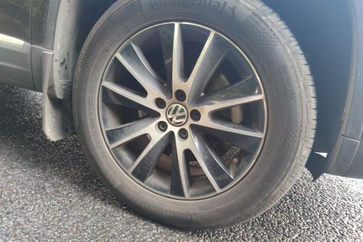 Used Volkswagen Tiguan 2015 1.8TSI Automatic Two-Wheel Drive Luxury Model Right Front Wheel Hub