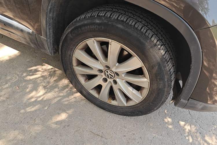 Used Volkswagen Tiguan 2015 1.8TSI Automatic Two-Wheel Drive Luxury Model Right Front Wheel Hub