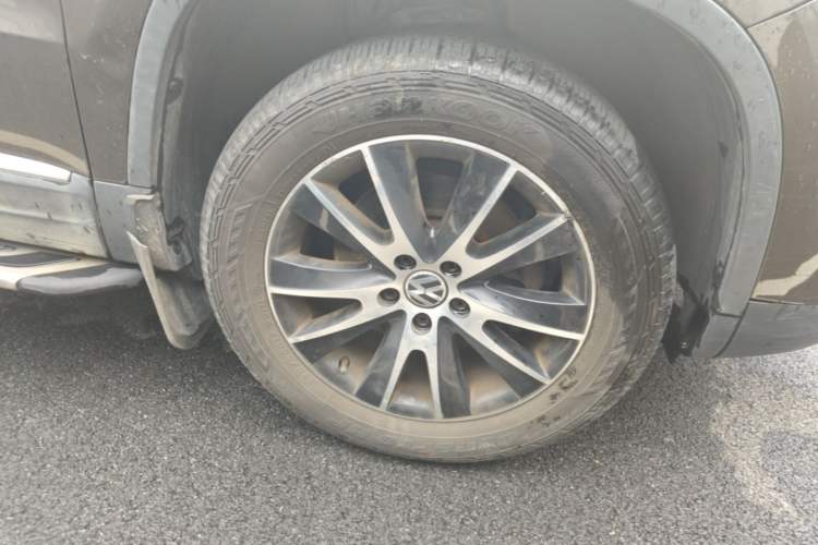 Used Volkswagen Tiguan 2015 1.8TSI Automatic Two-Wheel Drive Luxury Model Right Front Wheel Hub