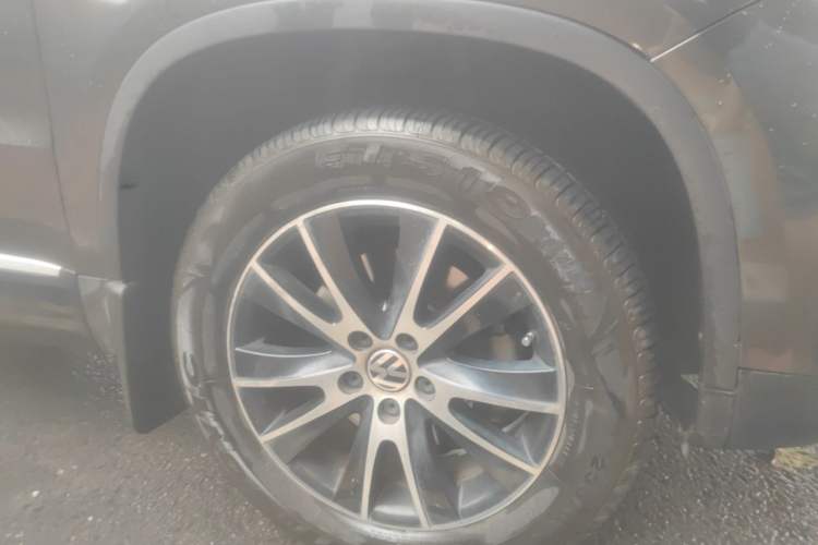 Used Volkswagen Tiguan 2015 1.8TSI Automatic Two-Wheel Drive Luxury Model Right Front Wheel Hub